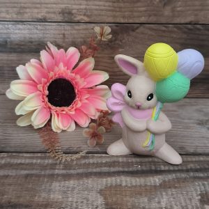 Nyuszi léggömbökkel