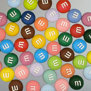 M&M