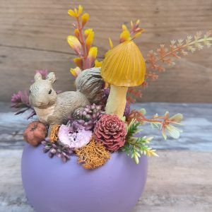 Mókuskás őszi dekoráció  - lila